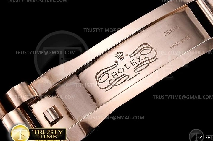 1216 RDD0219G – DayDate 36mm Practical 693